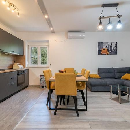 Apartman Galeb Trogir Exterior photo